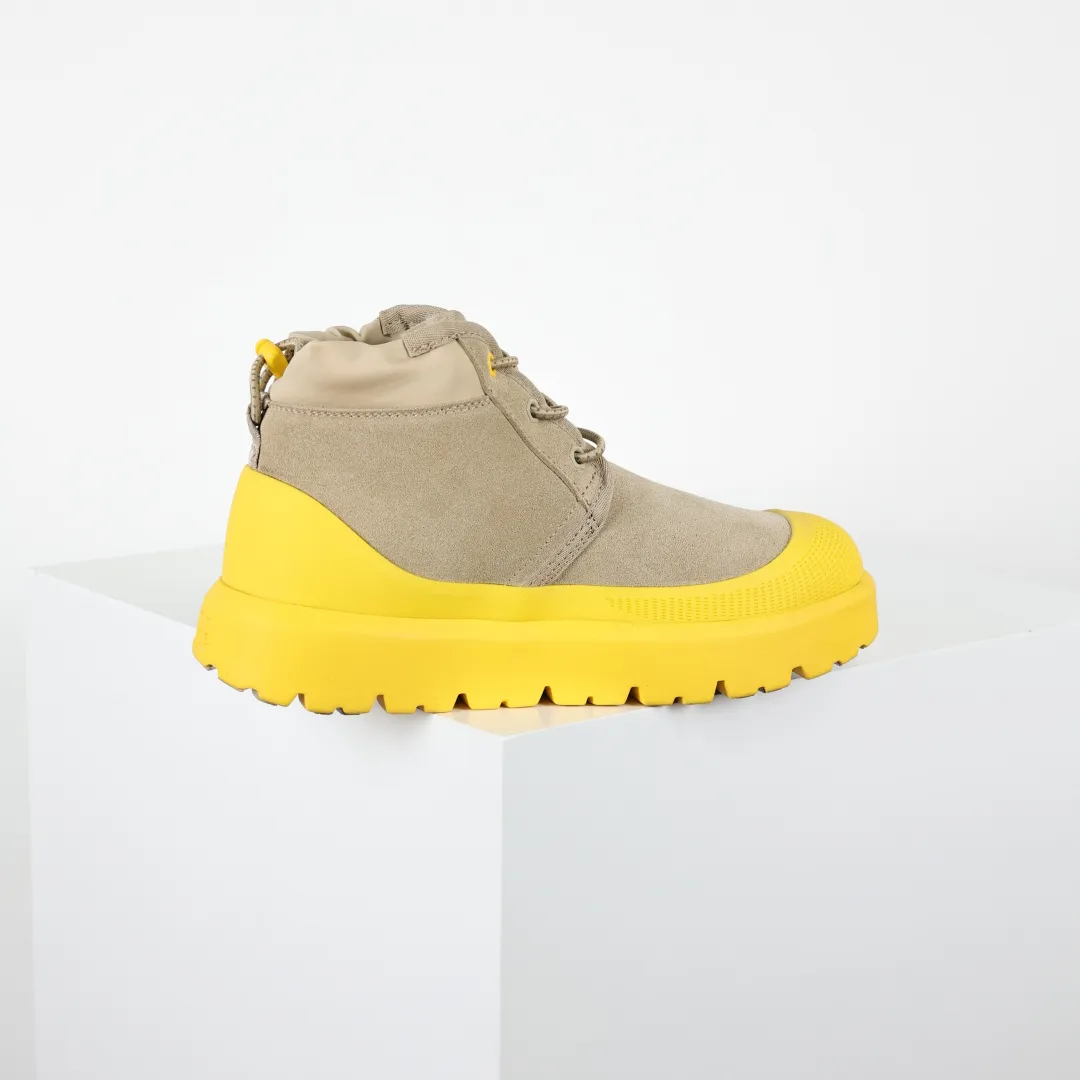Copy price 💰700 Core recommendation Good price It is a very suitable choice for home furnishings. In recent years, uug has launched a series of styles, which are partial to the preferences of young consumers and have also moved to the forefront of fashion trends. Shoe body material: water-repellent coated suede upper, 17mm UGGPURE™ implantable wool insole, lightweight non-slip and comfortable rubber outsole, with brand LOGO and trademark, with full packaging. Size: 35 36 37 38 39 40 41 42 43 44 45